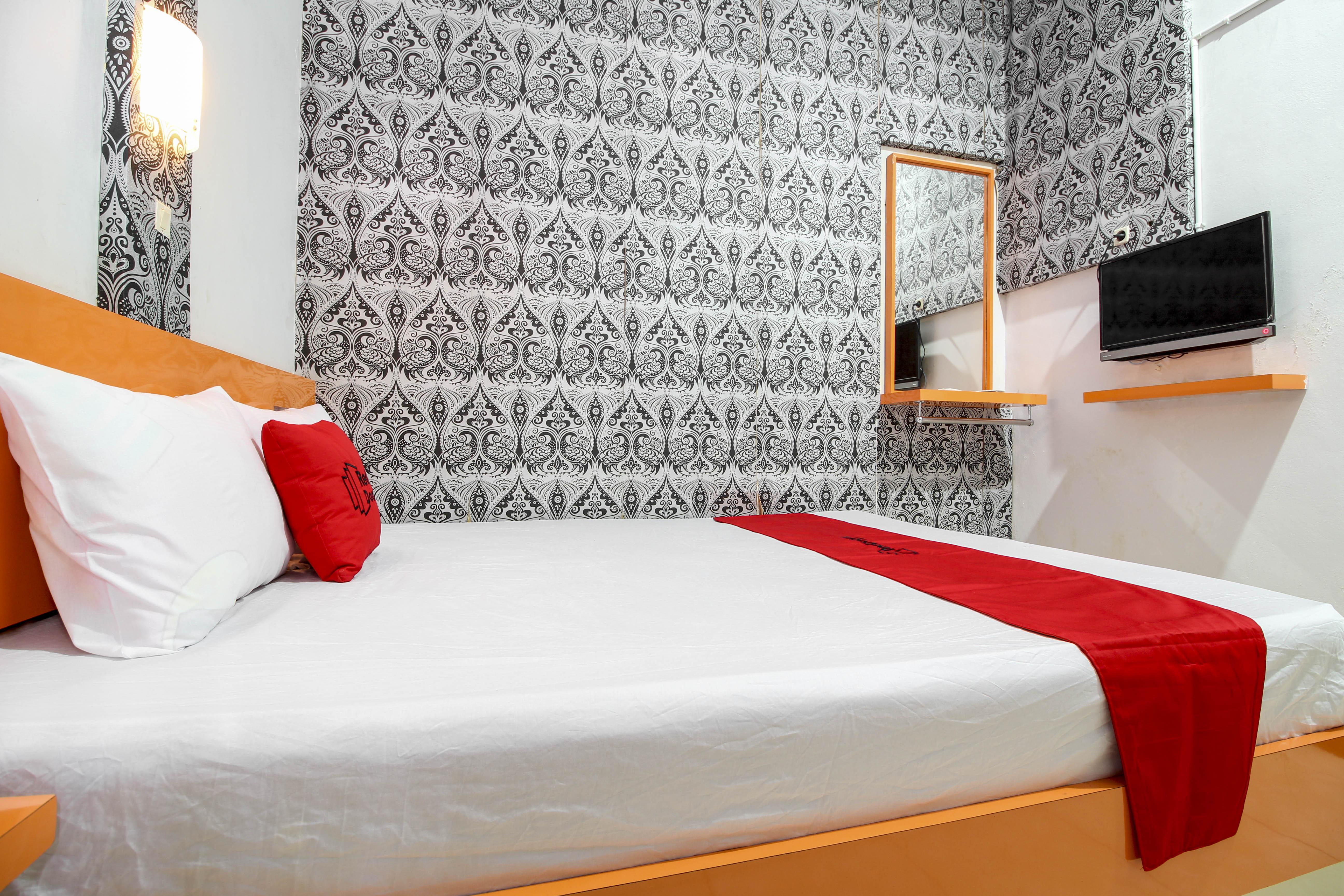 RedDoorz near Hartono Mall Kejayan Buitenkant foto