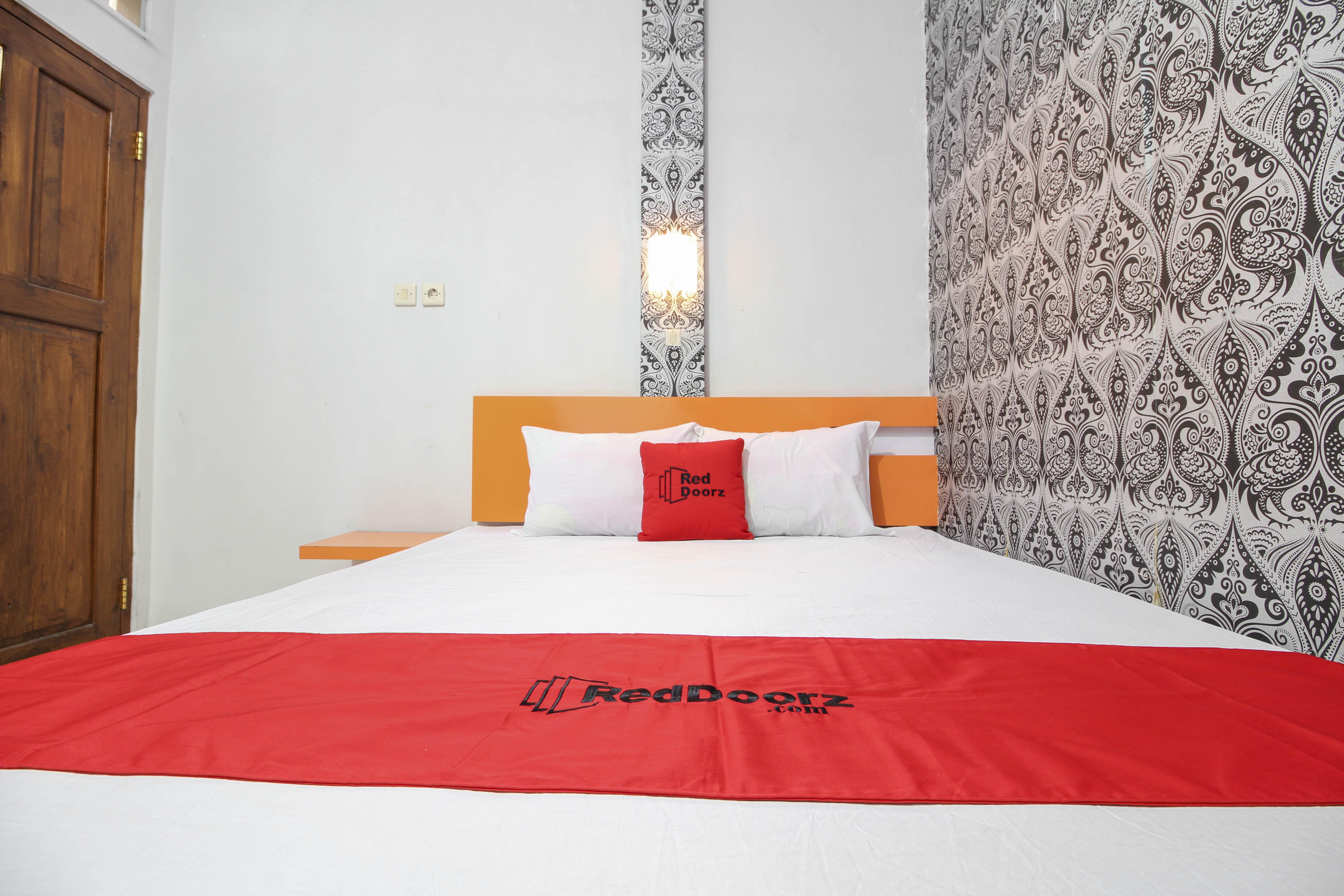 RedDoorz near Hartono Mall Kejayan Buitenkant foto