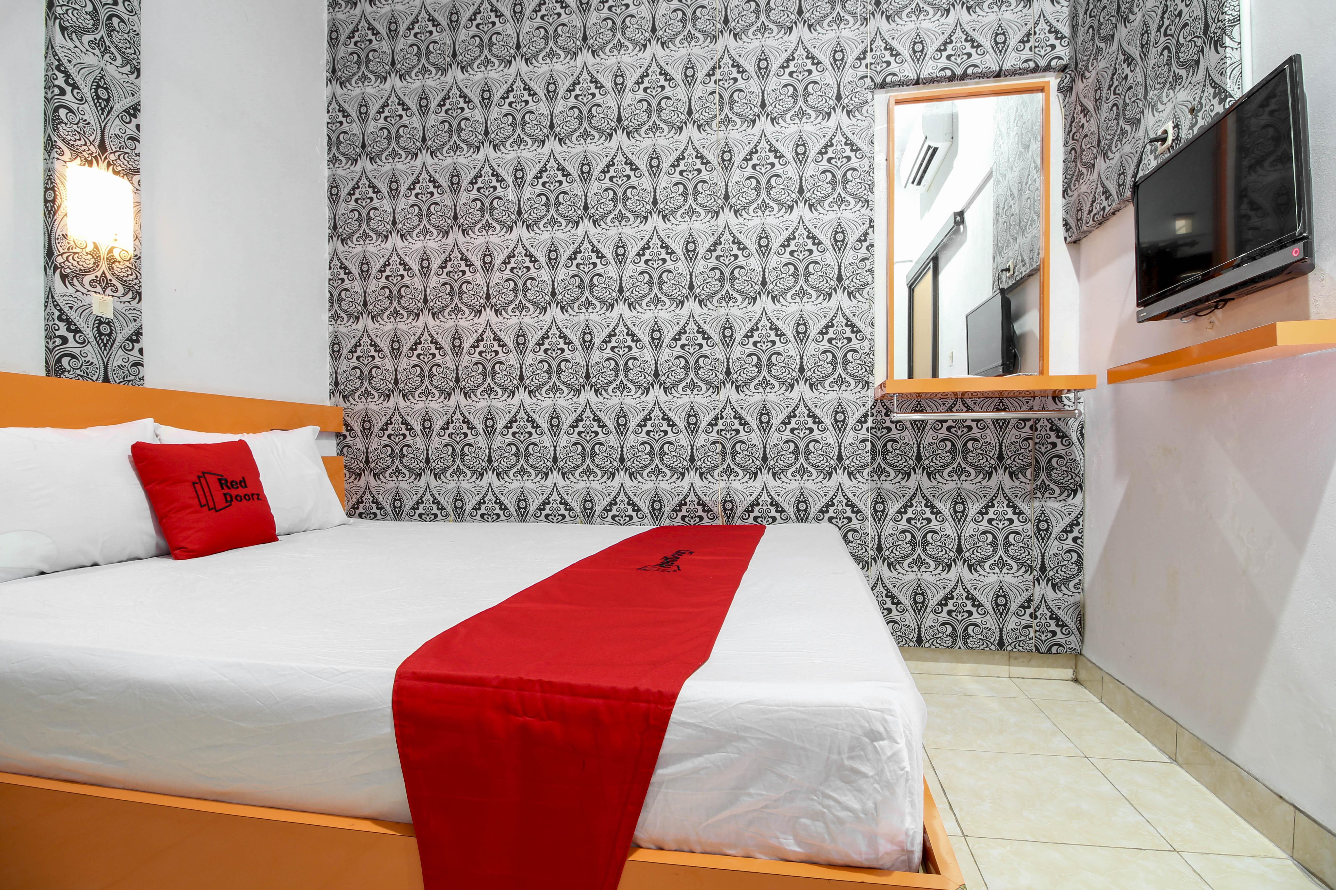 RedDoorz near Hartono Mall Kejayan Buitenkant foto