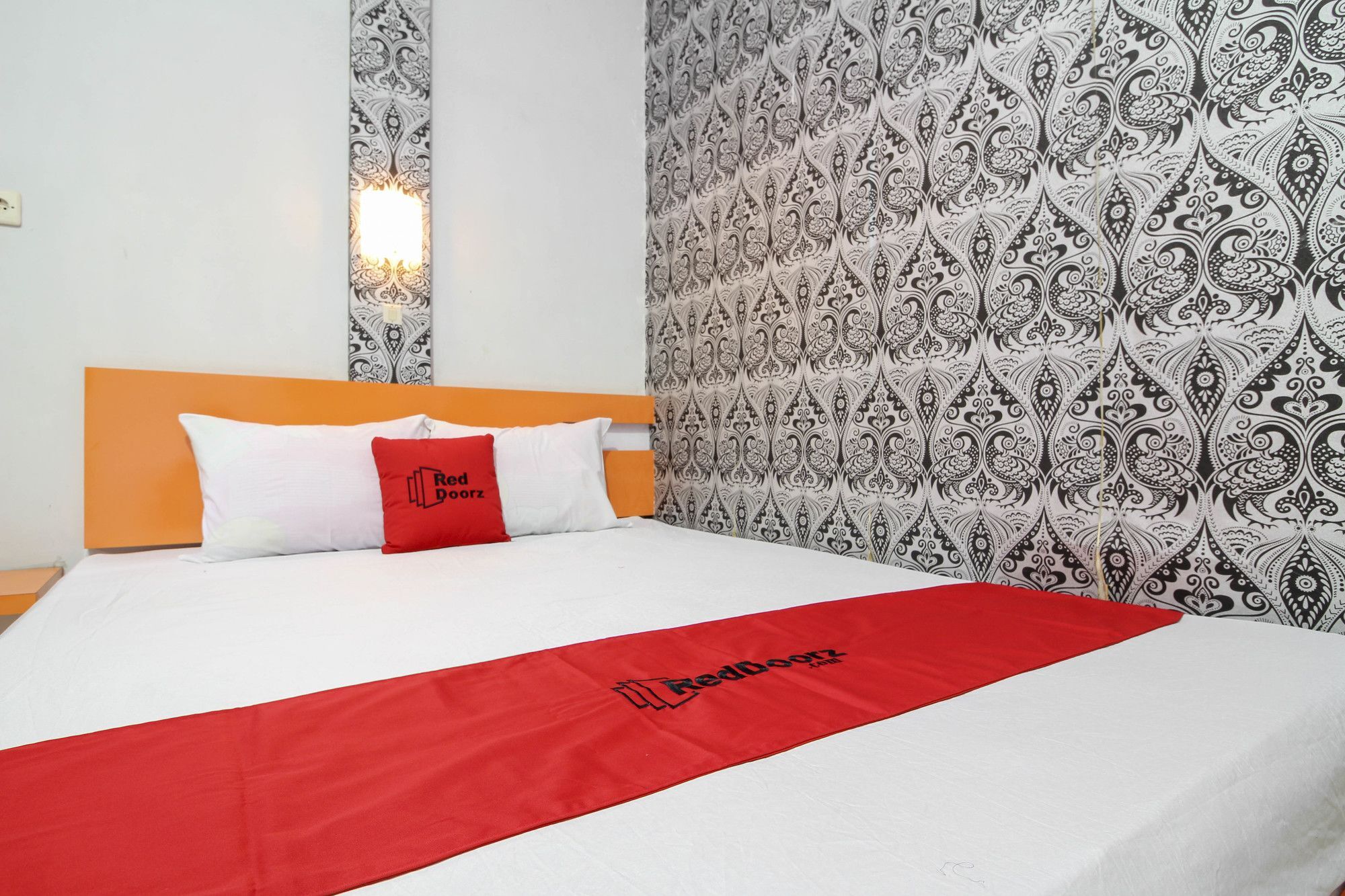 RedDoorz near Hartono Mall Kejayan Buitenkant foto
